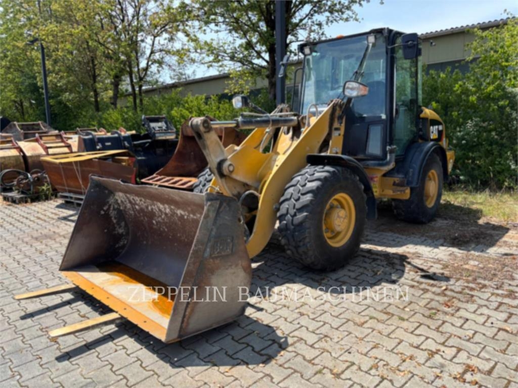 Chargeuse sur pneus Caterpillar 906H — occasion 2013, 6 471 h