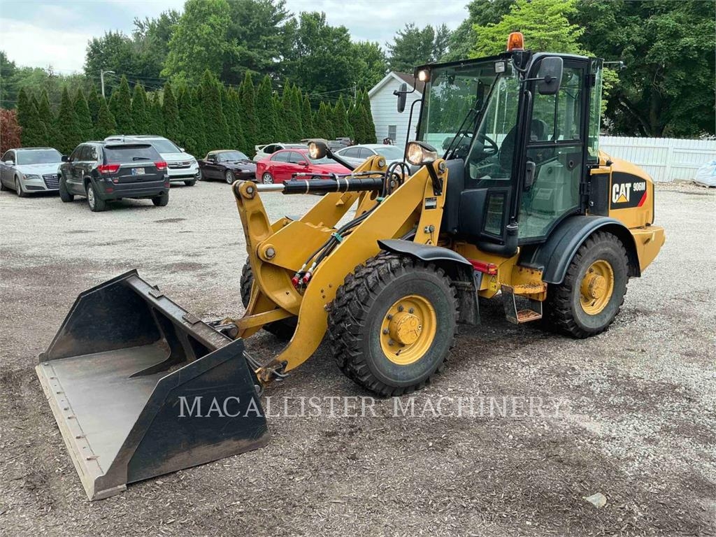 Chargeuse sur pneus Caterpillar 906M — occasion 2016, 1 338 h