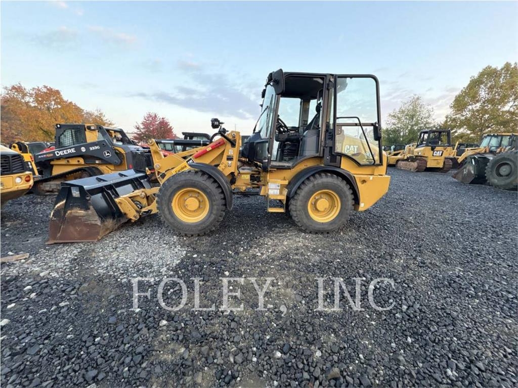 Chargeuse sur pneus Caterpillar 908-14 — occasion 2024, 451 h