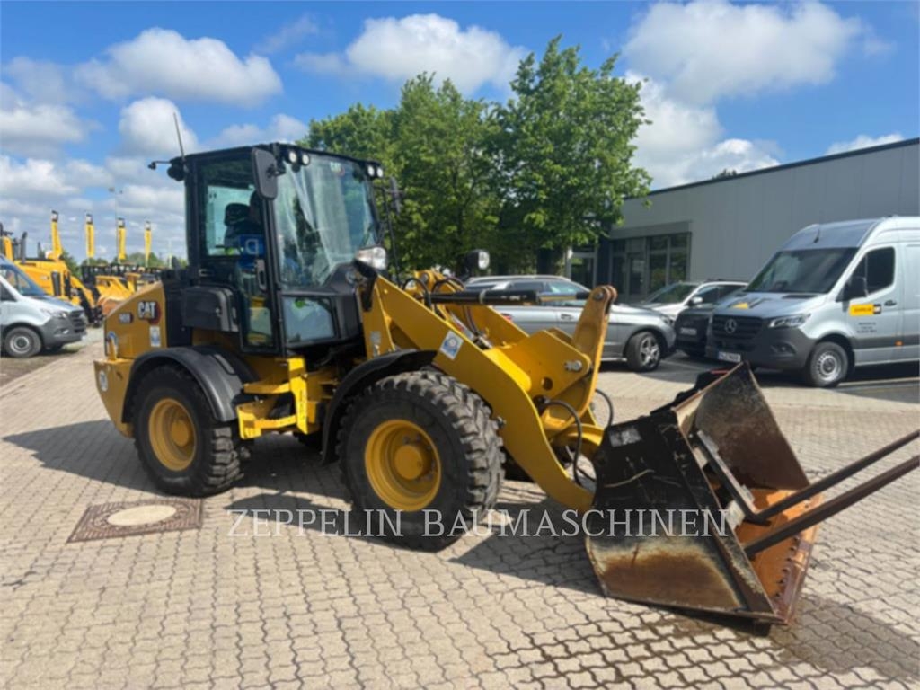 Chargeuse sur pneus Caterpillar 908-14 — occasion 2023, 1 155 h