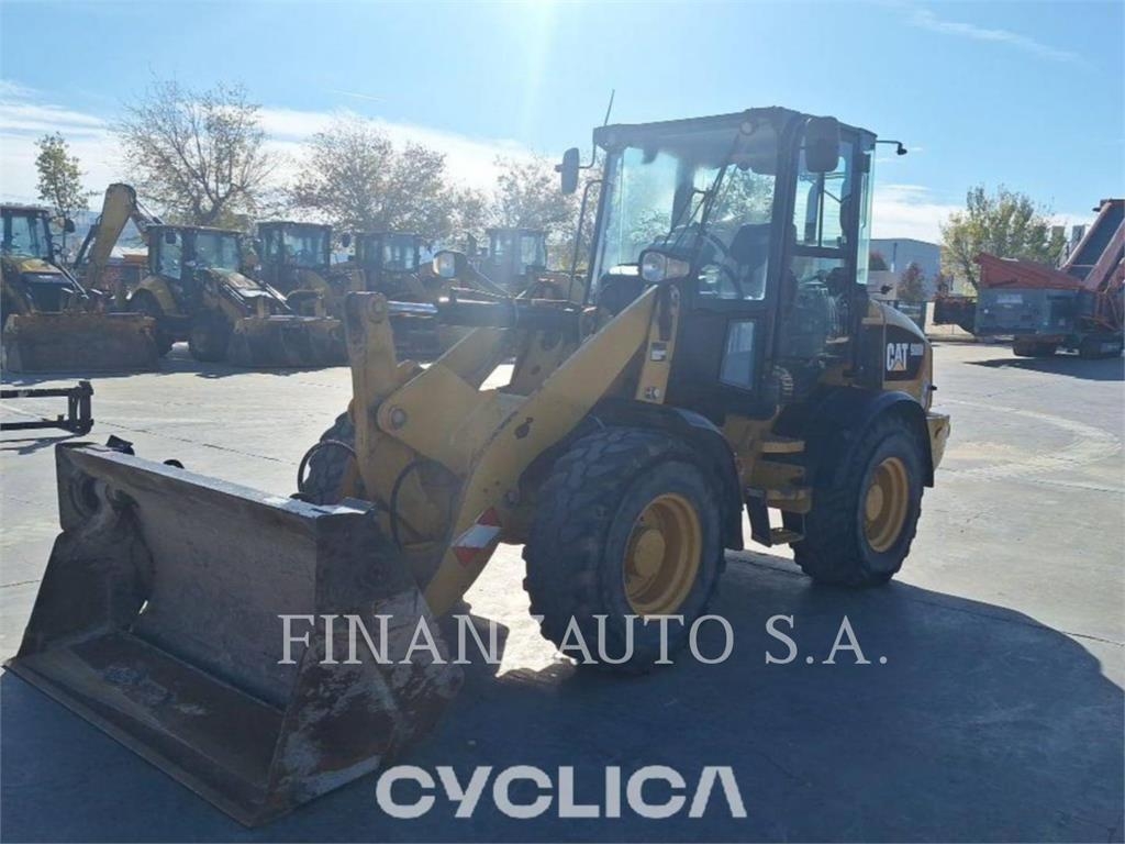 CAT 908M