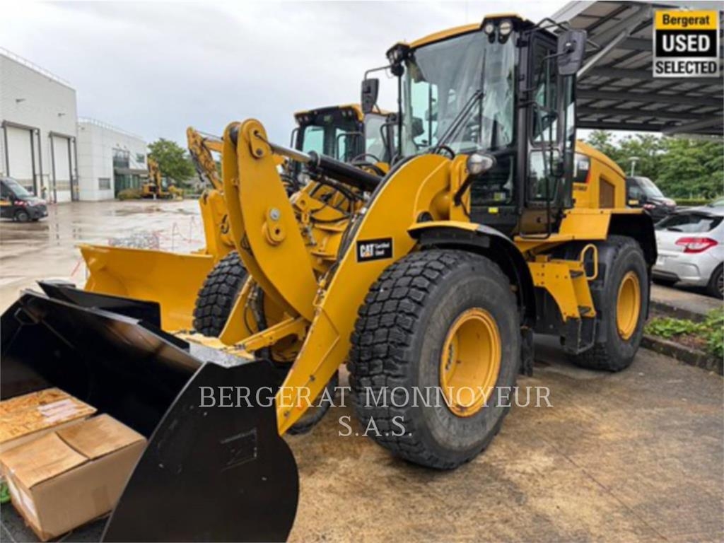 CAT 926M
