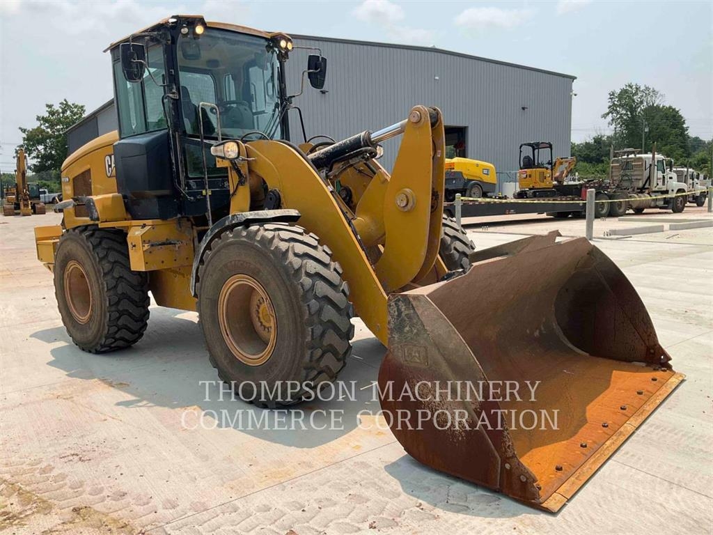 CAT 930M
