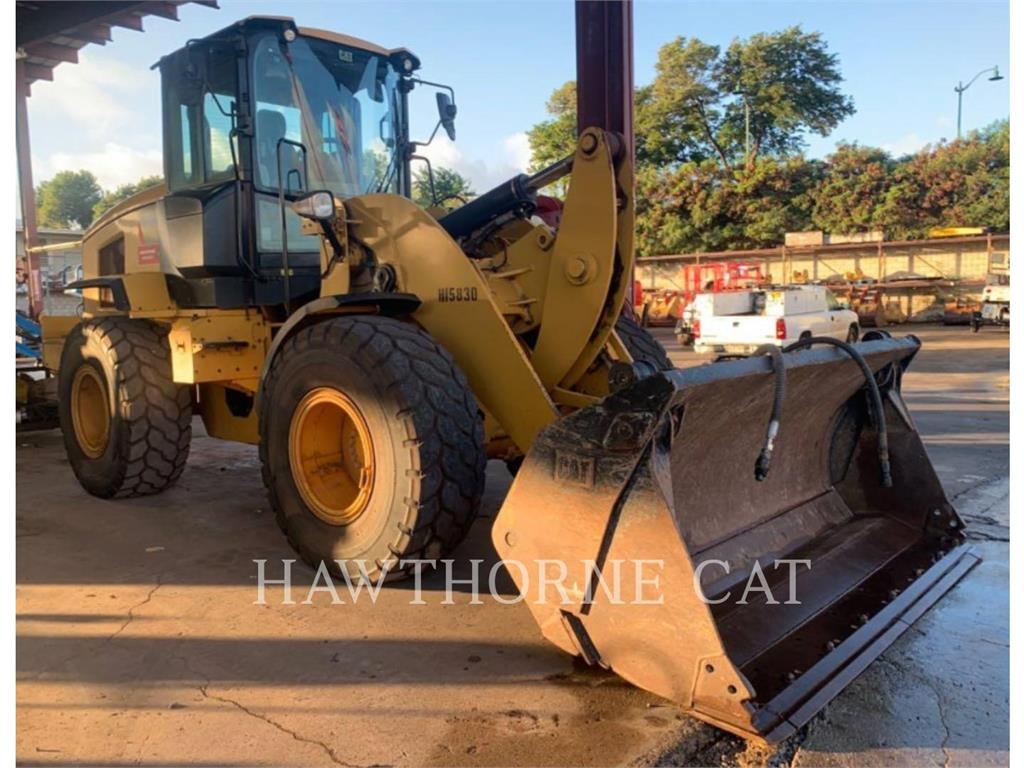 CAT 930M