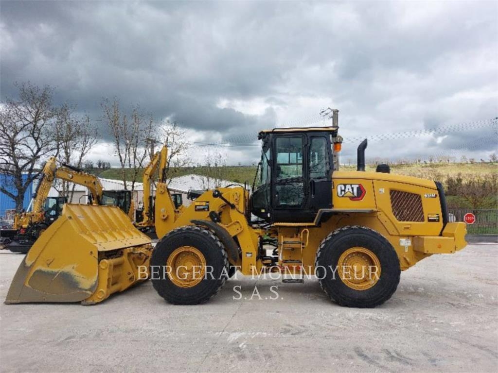 CAT 938M