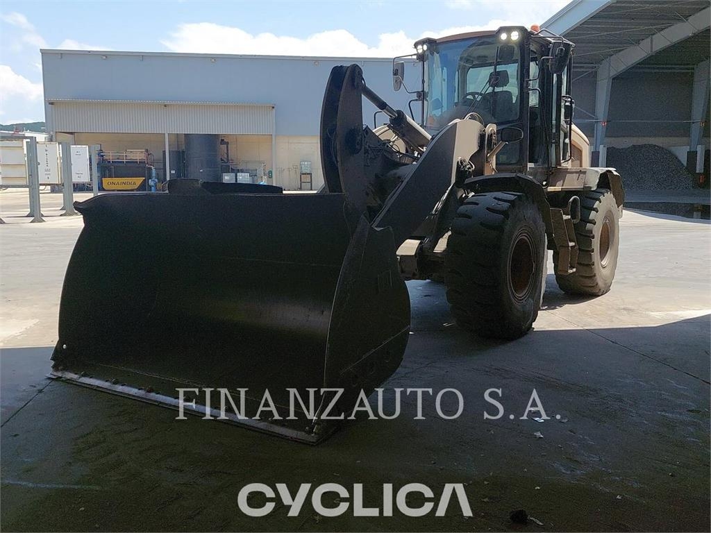 CAT 938M