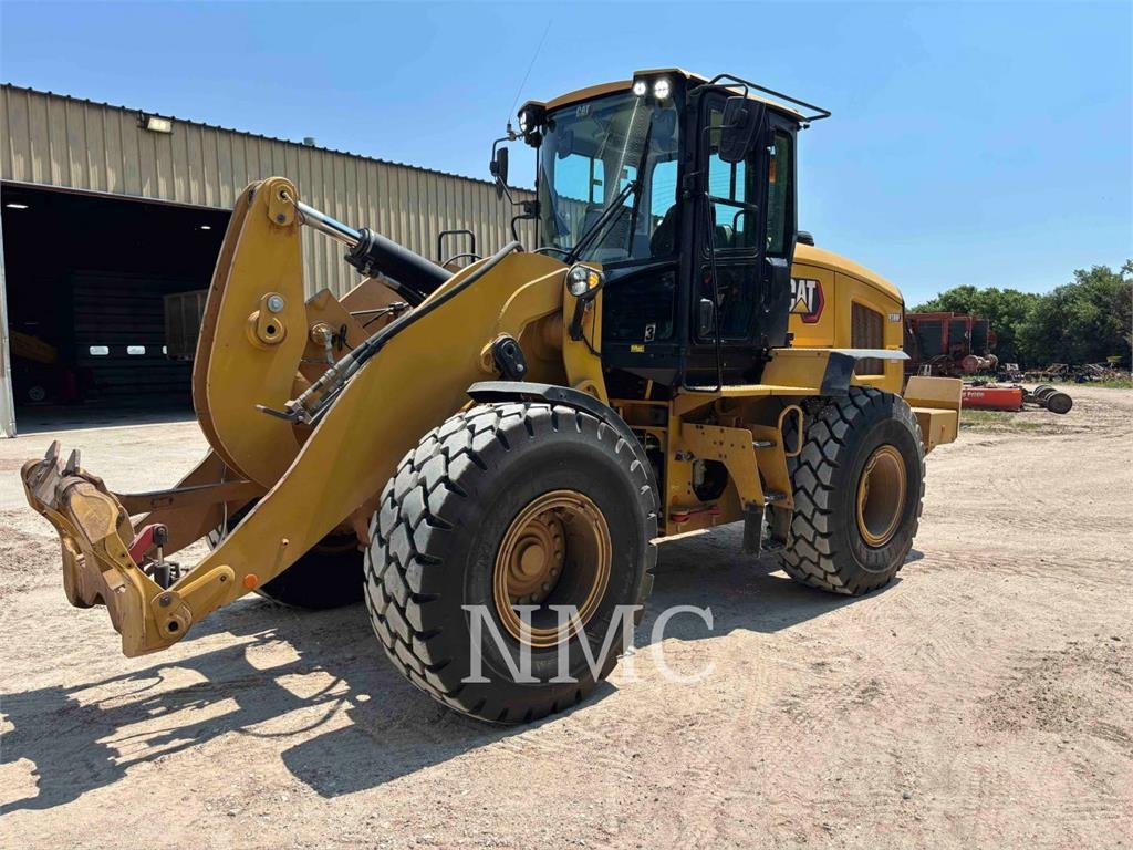 CAT 938M