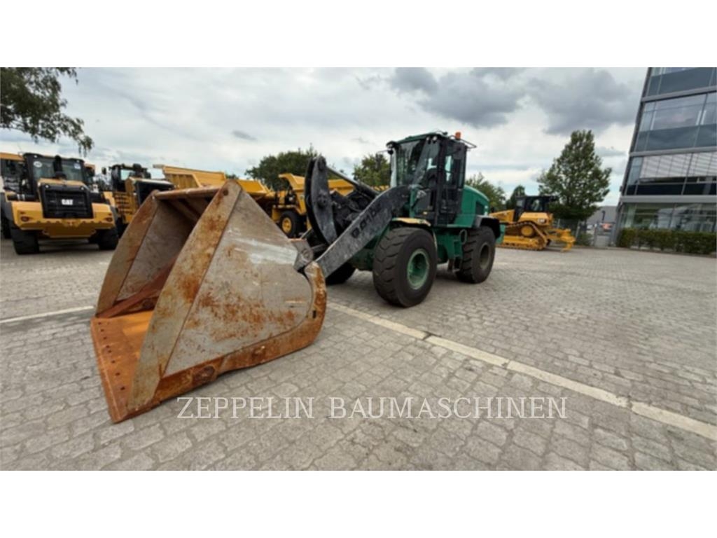 Chargeuse sur pneus Caterpillar 938M — occasion 2023, 10 379 h