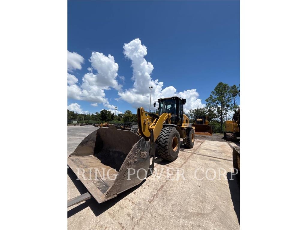 Chargeuse sur pneus Caterpillar 938QC — occasion 2025, 2 072 h