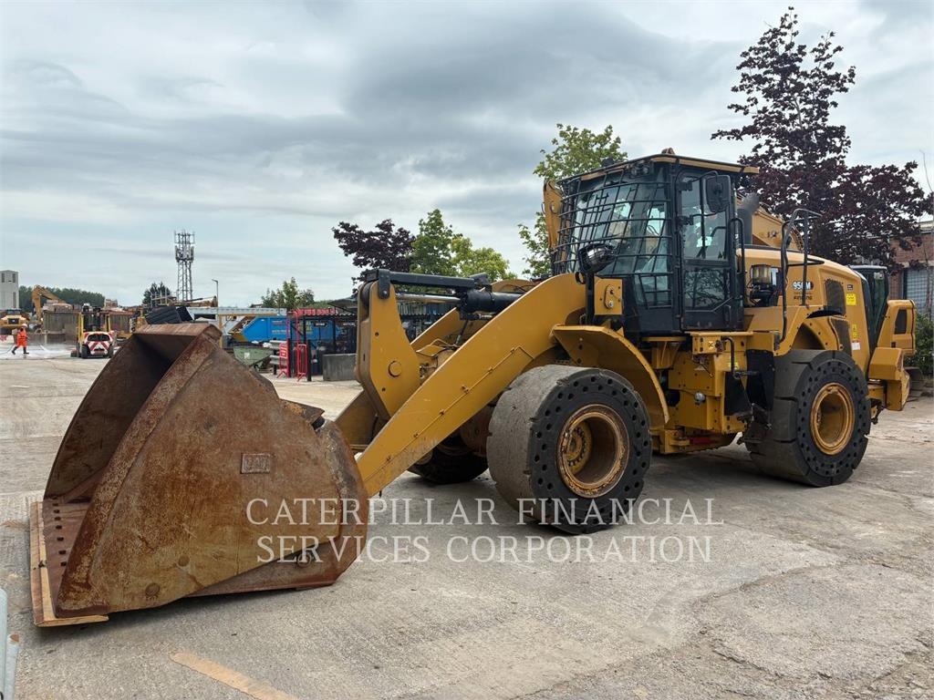 Chargeuse sur pneus Caterpillar 950 — occasion 2021, 8 479 h