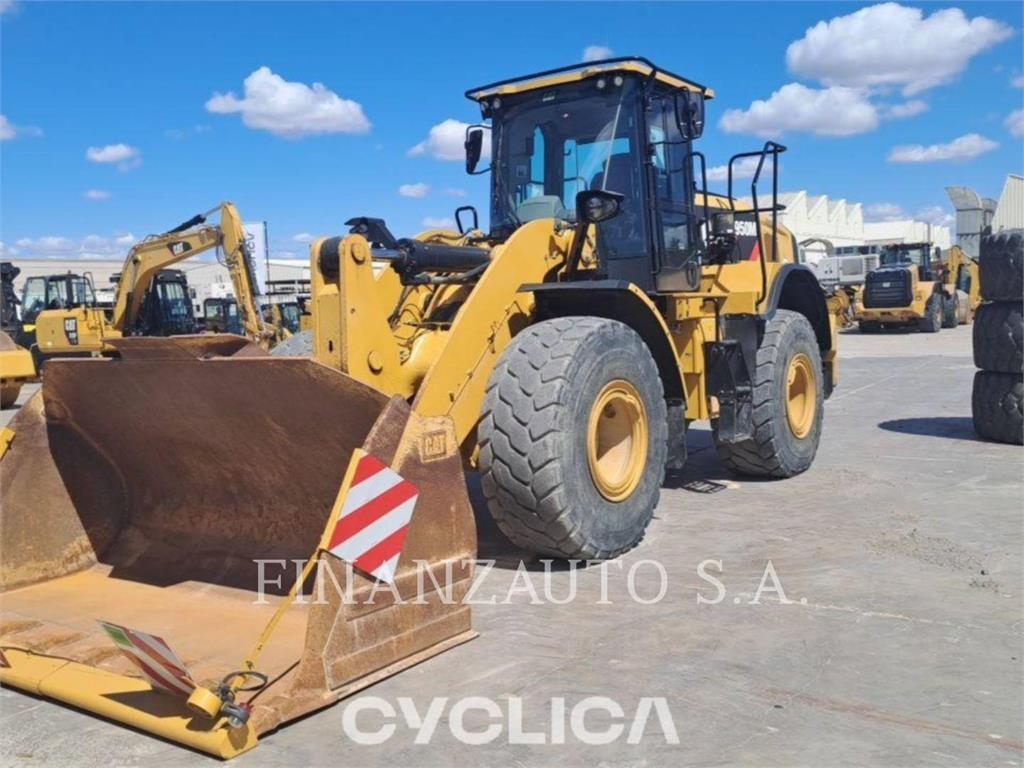 CAT 950M