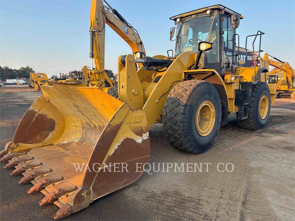 CAT 950M