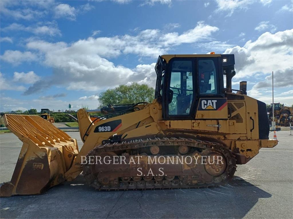CAT 963D