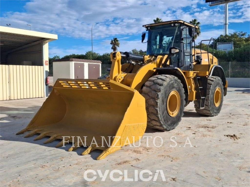 CAT 966M