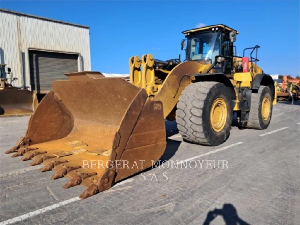 CAT 982M