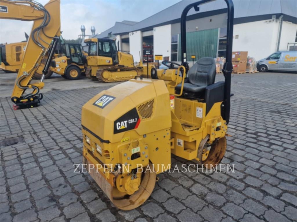 Compacteur Caterpillar CB1.7 — occasion 2021, 617 h
