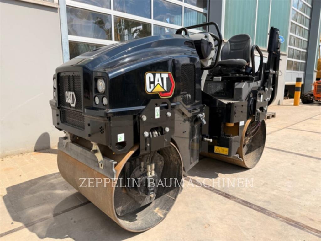Compacteur Caterpillar CB2.5 — occasion 2023, 55 h