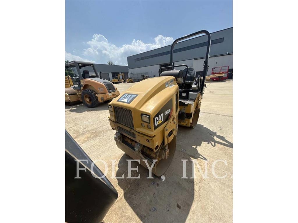 CAT CB22B
