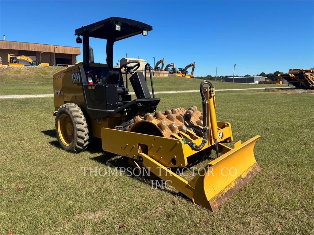 Rouleau monocylindre Caterpillar CP 34 — occasion 2022, 631 h