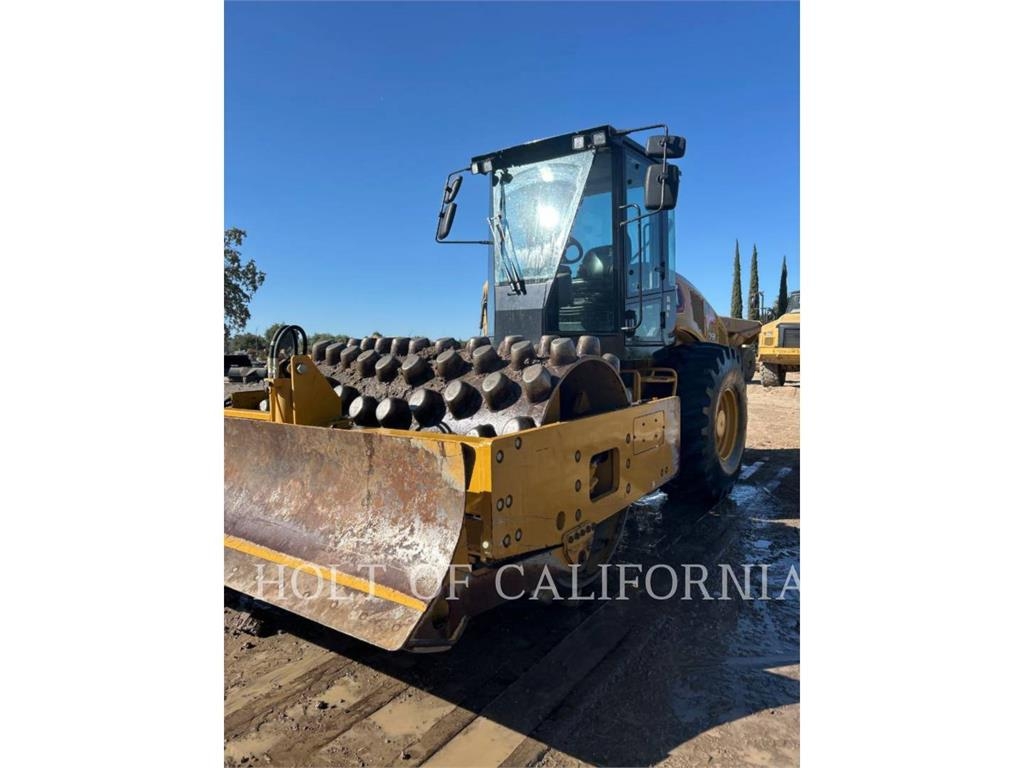 Rouleau monocylindre Caterpillar CP56B — occasion 2023, 1 364 h
