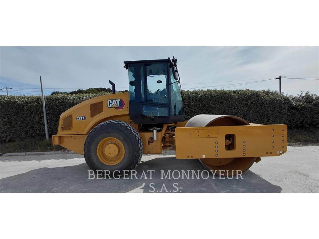 CAT CS17
