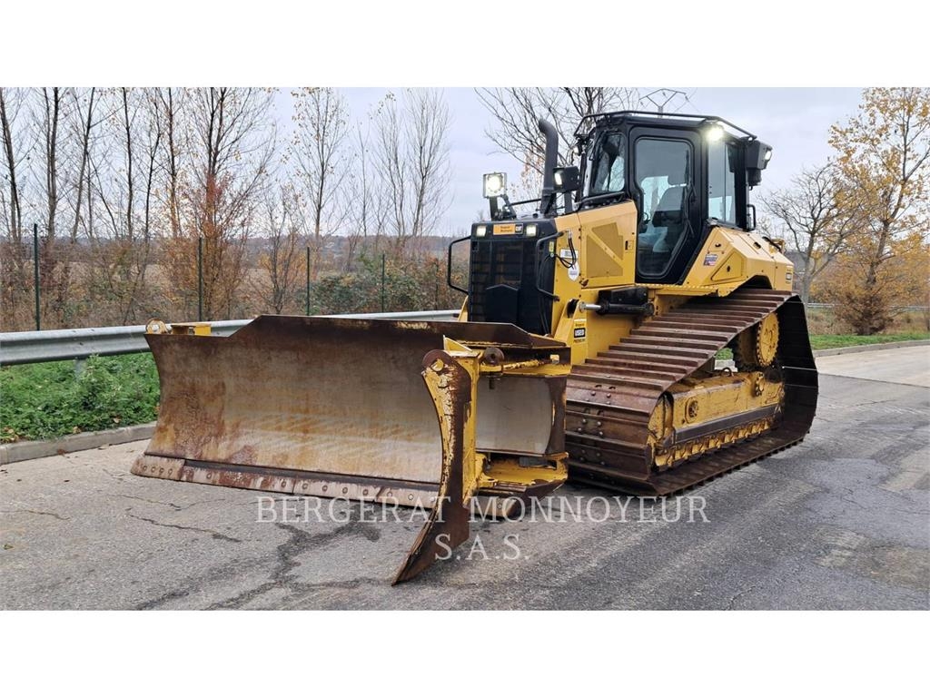 CAT D5