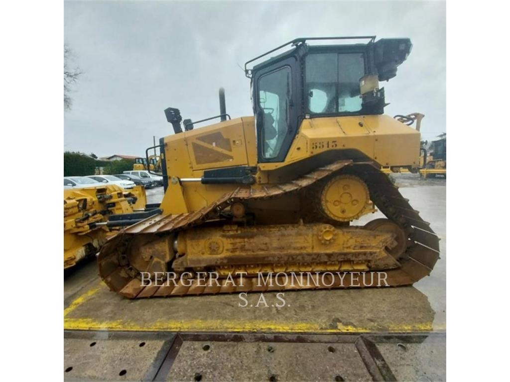 CAT D5