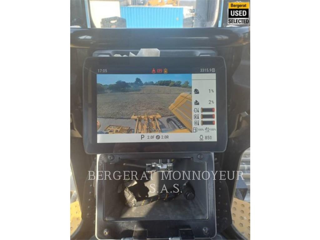 CAT D5