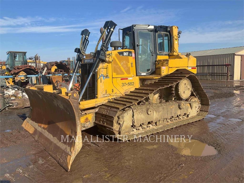 Bulldozer Caterpillar D6TVP — occasion 2013, 15 310 h