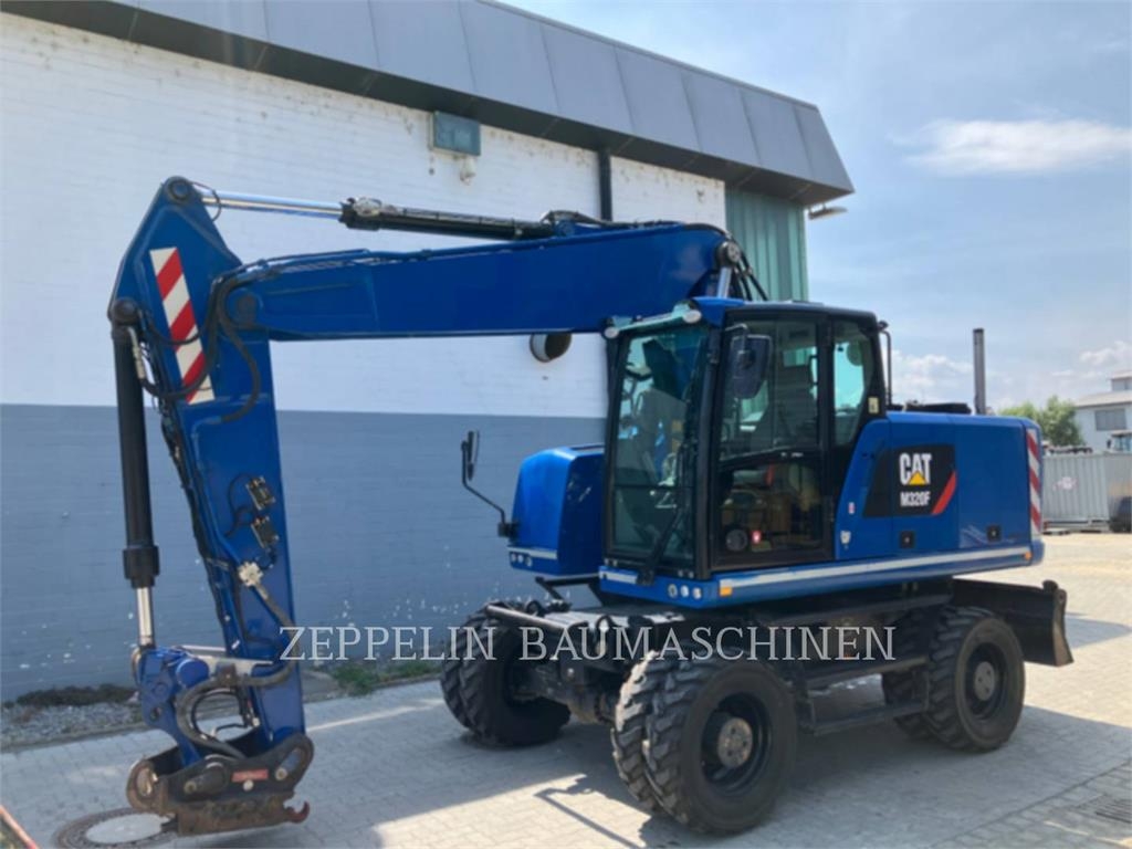 CAT M320F