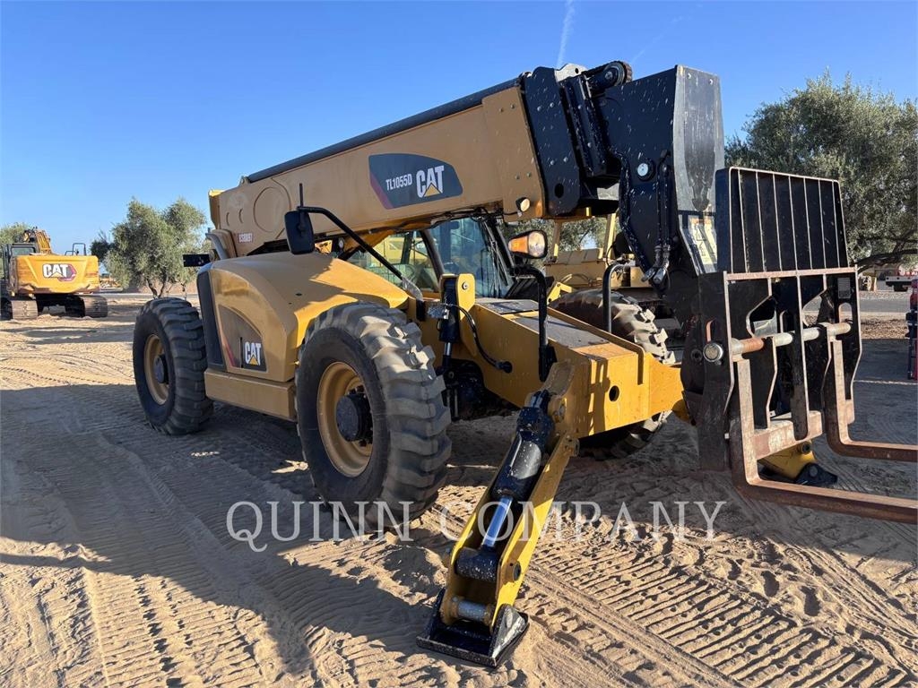 Chariot télescopique Caterpillar TL1055D — occasion 2018, 2 074 h