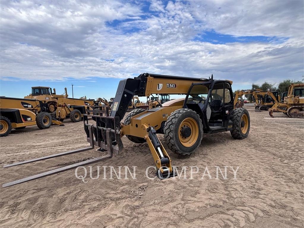 Chariot télescopique Caterpillar TL943-05 — occasion 2022, 646 h