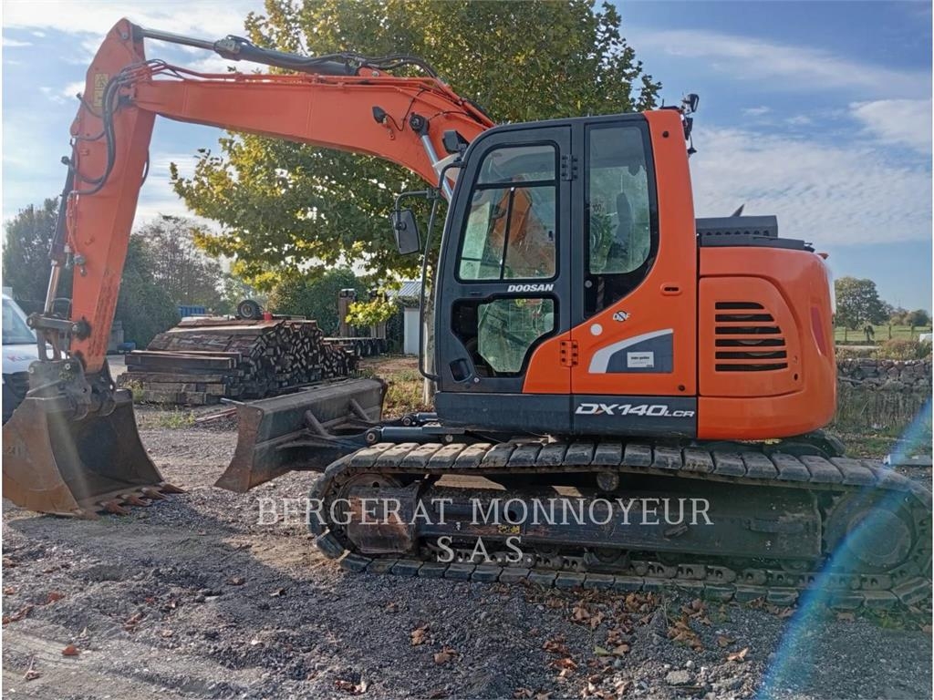 Pelle sur chenilles Doosan DX140LCR-5 — occasion 2018, 3 800 h