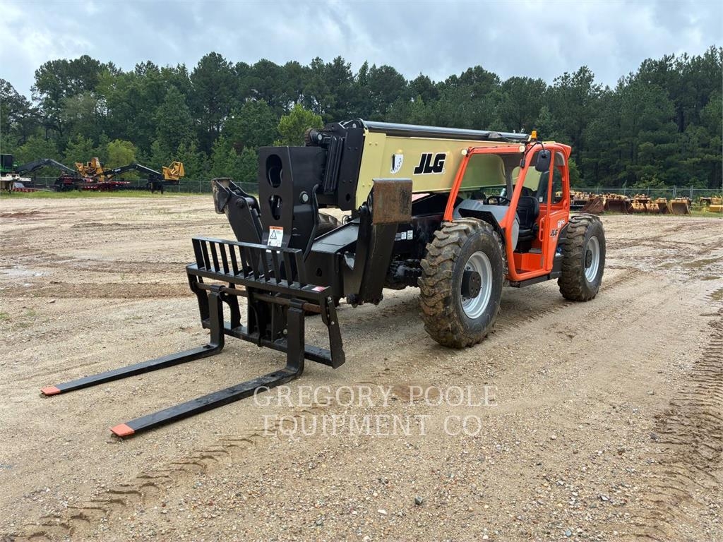 JLG 1055