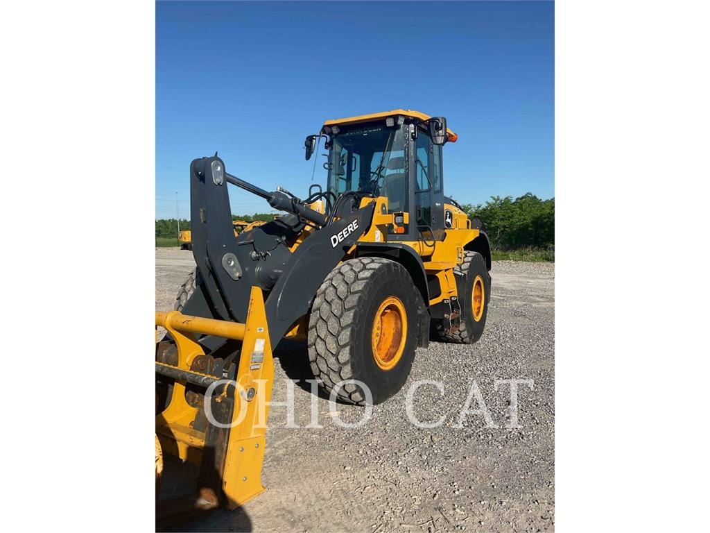 Chargeuse sur pneus John Deere & CO. 524P — occasion 2023, 1 689 h