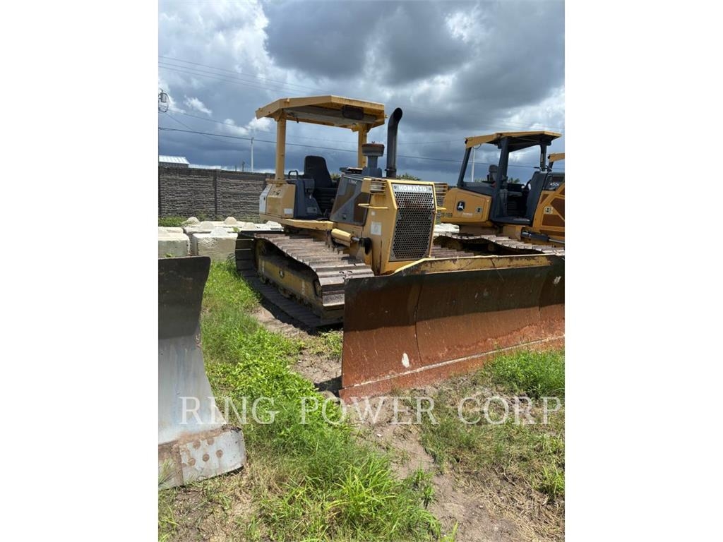Bulldozer Komatsu AMERICA/DRESSER D41P-6C — occasion 2006, 2 168 h
