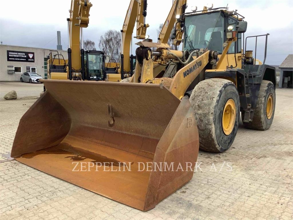 Komatsu WA480-6