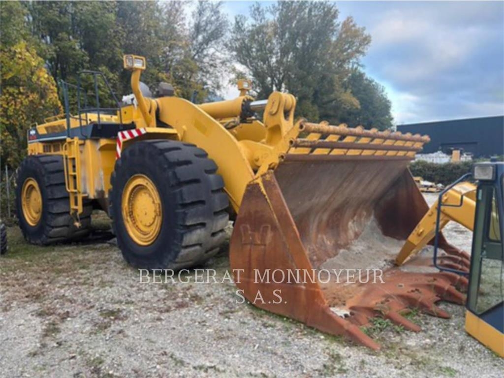 Chargeuse sur pneus Komatsu WA700 — occasion 1990, 30 182 h