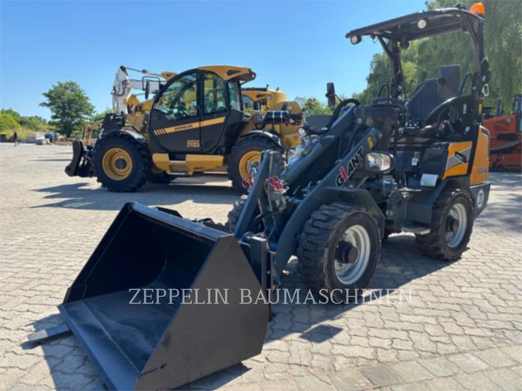 Chargeuse sur pneus GiANT TOBROCO-GIANT G2300 XHD — occasion 2022, 7 h