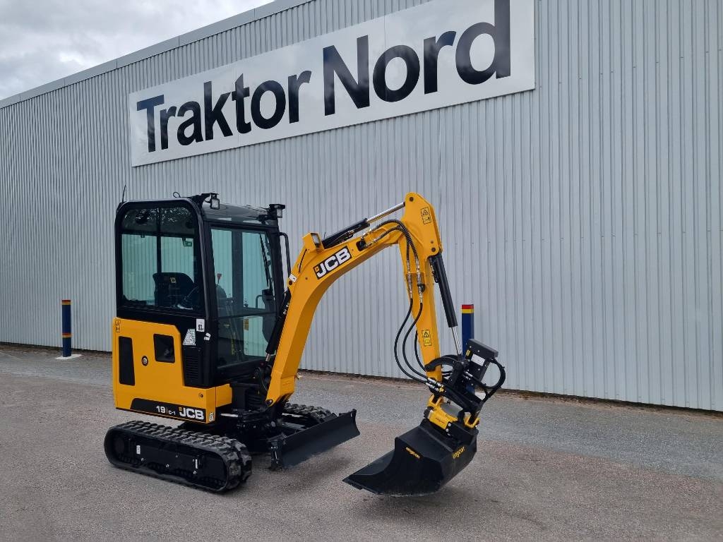 JCB 19C-1 utrustad med rotortilt 0,99% ränta