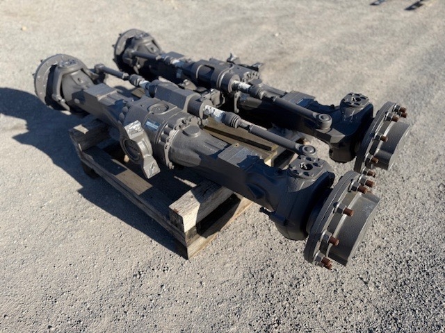 Manitou 212/004-002 NEW AXLES / OŚ NAPĘDOWA