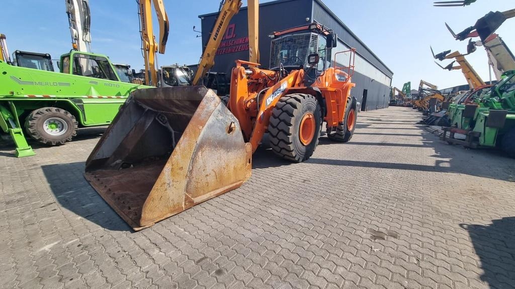 Doosan Develon DL300-5