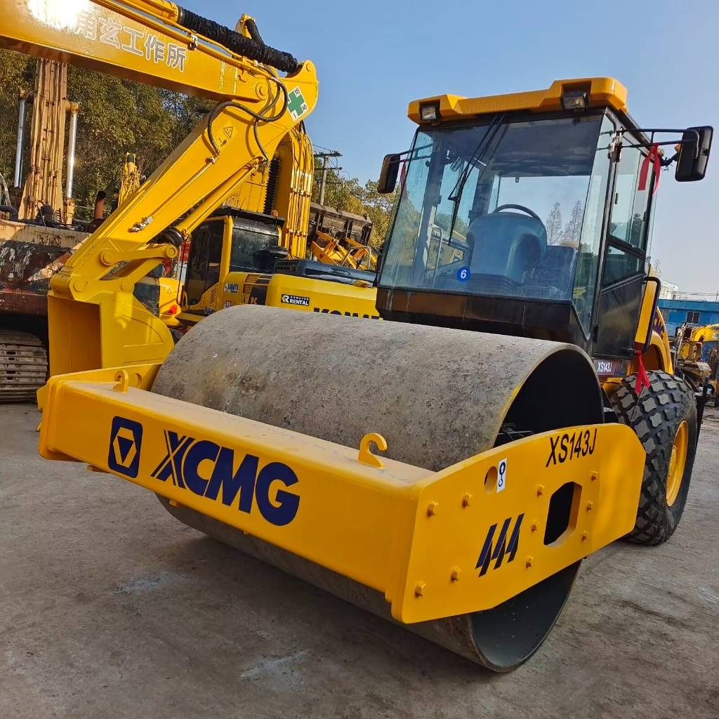 Rouleau monocylindre XCMG XS143J Plenty of road roller in stock — occasion 2024, 200 h