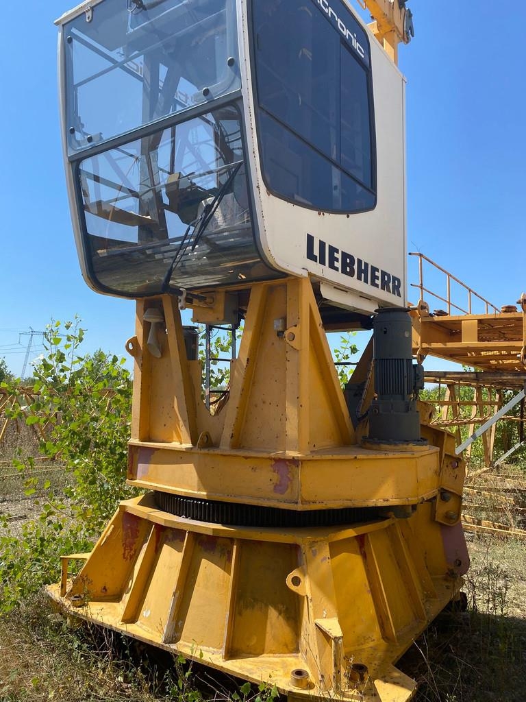 Grue à tour Liebherr 200 EC-H 10 — occasion 2008