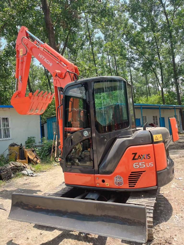 Hitachi ZX 65 US