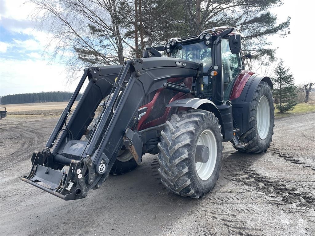 Valtra T215 Active
