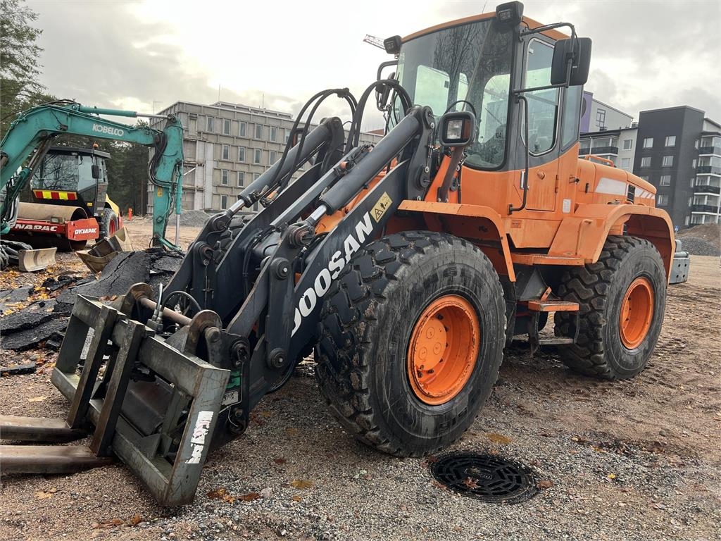 Doosan DL 200
