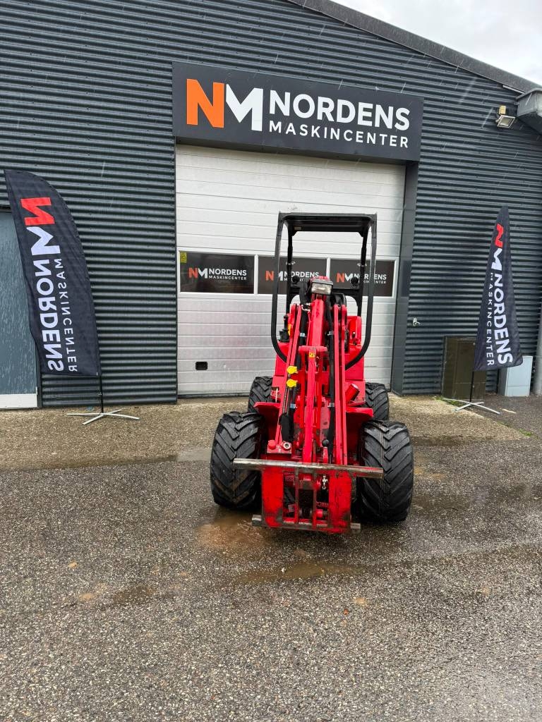 Chargeuse multifonction Schäffer 2028 minilæsser — occasion 2015, 1 500 h