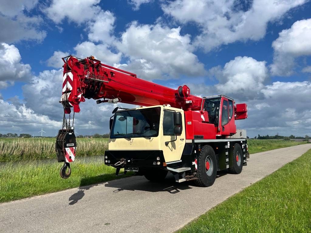 Liebherr LTM 1040-2.1