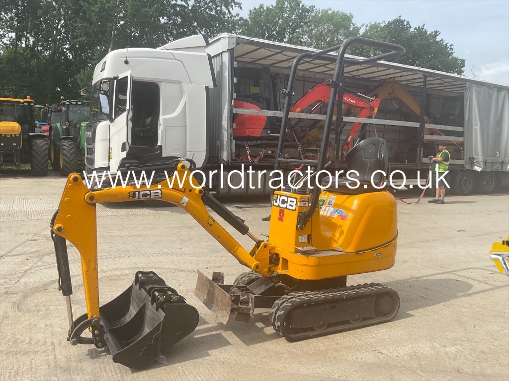 JCB 8008